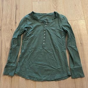 Celtic & Co Organic Cotton Henley. Green
